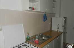 Vanzare 1 camera, 39 mp, balcon, zona strazii Florilor! Parcare cu CF! Mobilat!