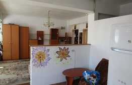 De vanzare 2 camere, 49 mp, balcon! Parcare! Zona strazii Teilor! 