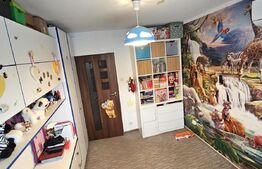 Apartament cu 3 camere, decomandat, 2 bai cu geam, etaj intermediar, zona Aurel Vlaicu