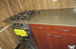 4 camere, 80 mp, decomandat, garaj, zona strazii Plopilor!