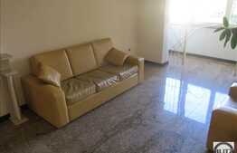 4 camere, 80 mp, decomandat, garaj, zona strazii Plopilor!