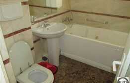 4 camere, 80 mp, decomandat, garaj, zona strazii Plopilor!