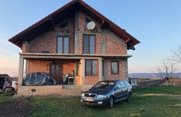 Casa de vanzare nefinalizata (exterior nord) 200mp