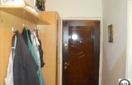 3 camere de vanzare 64 mp utili , are boxa la subsolul imobilului!