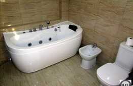 3 camere, 96 mp, mobilat lux, parcare, A.C., imobil nou, zona strazii Fagului!