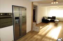 3 camere, 96 mp, mobilat lux, parcare, A.C., imobil nou, zona strazii Fagului!