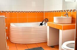 Apartament cu 3 camere, semi-decomandat, 50 mp, complet utilat și mobilat