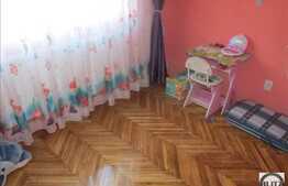 3 camere, 68 mp, 2 balcoane, loc de parcare si boxa, zona Profi