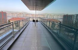 Open space cu terasa in zona cu acces foarte bun 