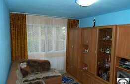 De vanzare apartament cu 3 camere cu  parcare, zona Brancusi