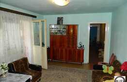 De vanzare apartament cu 3 camere cu  parcare, zona Brancusi