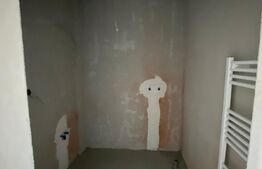 Apartament cu 3 camere, 70mp + 22mp terasa, etaj intermediar, orientat S-E, zona Regal