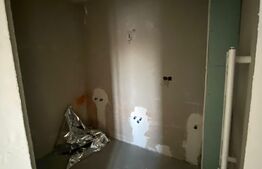 Apartament cu 3 camere, 70mp + 22mp terasa, etaj intermediar, orientat S-E, zona Regal