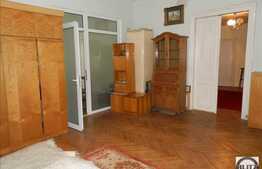 3 camere, 100 mp utili+teren de 250 mp, loc de parcare, boxa, central!