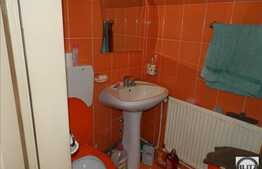 3 camere, semidecomandat, 96 mp utili, zona centrala