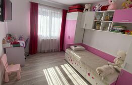 Apartament 3 camere, 56 mp, etaj intermediar, zona Petrom 