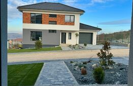 Casa individuala, ansamblu Premium, 171 mp utili, garaj, Dezmir!