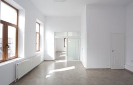 Spatiu comercial, 68 mp, cladire istorica, zona centrala