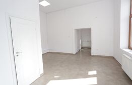Spatiu comercial, 68 mp, cladire istorica, zona centrala