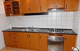 4 camere, 100 mp, decomandat, mobilat modern, zona Piata Cipariu