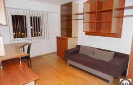 4 camere, 100 mp, decomandat, mobilat modern, zona Piata Cipariu