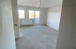 Apartament 3 camere, 70mp + 22mp terasa, etaj intermediar, zona Regal