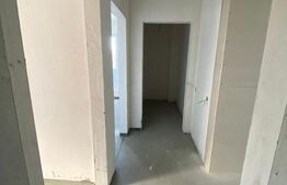 Apartament 3 camere, 70mp + 22mp terasa, etaj intermediar, zona Regal