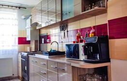 Apartament 2 dormitoare, 56mp, parcare, balcon inchis, zona Florilor