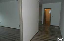 Vanzare 3 camere, demisol inalt, 77 mp utili, zona strazii Stejarului!