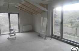 Mansarda inalta 2 camere, 56 mp, 2 balcoane, zona Teilor! Parcare! Semifinisata!