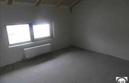 Mansarda inalta 2 camere, 56 mp, 2 balcoane, zona Teilor! Parcare! Semifinisata!