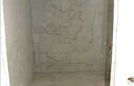 De vanzare 2 camere, 45 mp utili, balcon, partial finisat! Zona Terra!