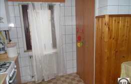 4 camere, decomandat, 81 mp, garaj, parcare, boxa, zona Primaria Baciu