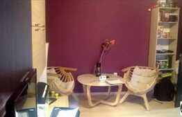 Mansarda inalta cu 2 camere, 52 mp, 2 balcoane, POD, zona Porii! Parcare cu CF!