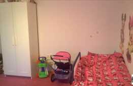 Mansarda inalta cu 2 camere, 52 mp, 2 balcoane, POD, zona Porii! Parcare cu CF!