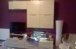 Mansarda inalta cu 2 camere, 52 mp, 2 balcoane, POD, zona Porii! Parcare cu CF!