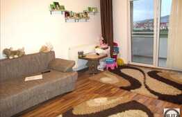 Mansarda cu suprafata de 32.76 mp, balcon, zona Terra! Loc de parcare!