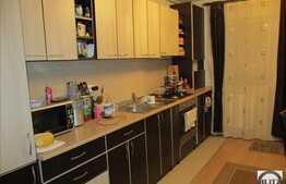 Vanzare apartament 3 camere, 58 mp utili, balcon, zona strazii Eroilor! Parcare!