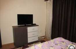 Vanzare apartament 3 camere, 58 mp utili, balcon, zona strazii Eroilor! Parcare!