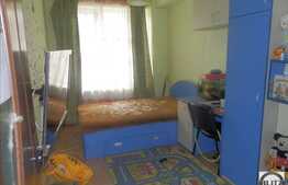 De vanzare 4 camere, 77 mp, zona Stejarului! Mobilat!