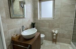 Apartament 3 camere, lux, parcare, terasa, zona Vivo 