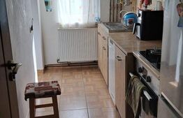 Apartament 3 camere , 70 mp, zona centrala 