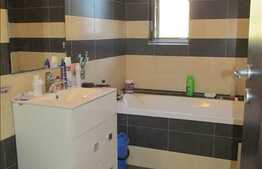 Apartament cu 3 camere, 62 mp! Zona strazii Stejarului! Parcare inclusa!