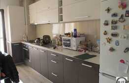 Apartament cu 3 camere, 62 mp! Zona strazii Stejarului! Parcare inclusa!