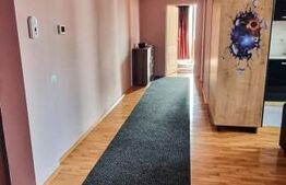 Apartament 3 camere, 70mp, 3 balcoane, 2 parcari subterane, zona Sub Cetate