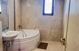 Apartament 3 camere, 70mp, 3 balcoane, 2 parcari subterane, zona Sub Cetate