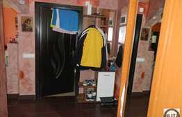 Mansarda inalta cu 2 camere, 47 mp, balcon! Zona pietei Floresti Parcare inclusa