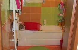 Vanzare 3 camere, 64 mp, etaj intermediar, zona Somesului! Loc parcare!