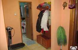 2 camere , 58 mp, balcon inchis! Zona Cetatea Fetei! Parcare si boxa depozitare!