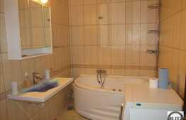 Apartament cochet 2 camere, 57 mp,decomandat! 12 mp TERASA! Zona Porii! Parcare!